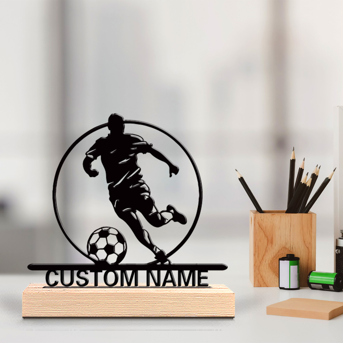 Home Office Gifts - รูปปั้นนักฟุตบอลโลหะสั่งทำพร้อมชื่อ ฐานไม้ตกแต่งโต๊ะ ของขวัญสำหรับแฟนฟุตบอล ของขวัญวันเกิด/วันหยุด/ตกแต่งบ้าน/สำนักงาน